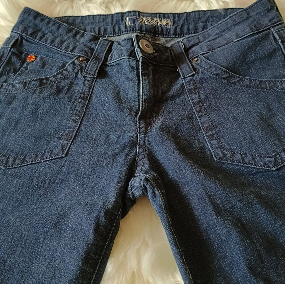 Hudson Shorts - Picture 3 of 4